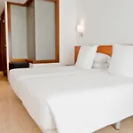 Hotel Jeni & Restaurant Es Mercadal