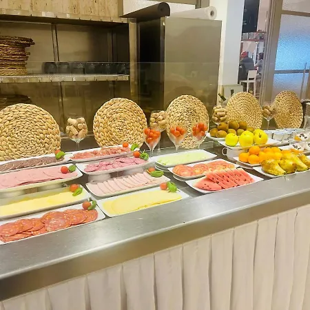 Jeni & Restaurant 3*