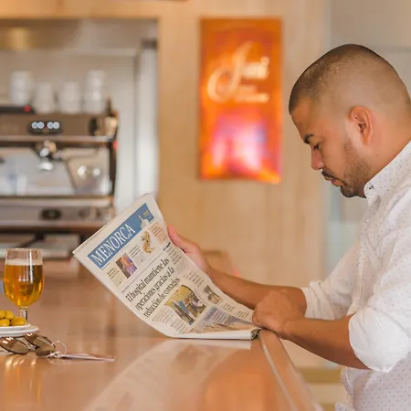 Jeni & Restaurant 3* Es Mercadal