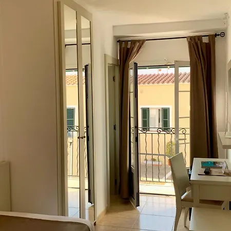 Otel Jeni & Restaurant Es Mercadal