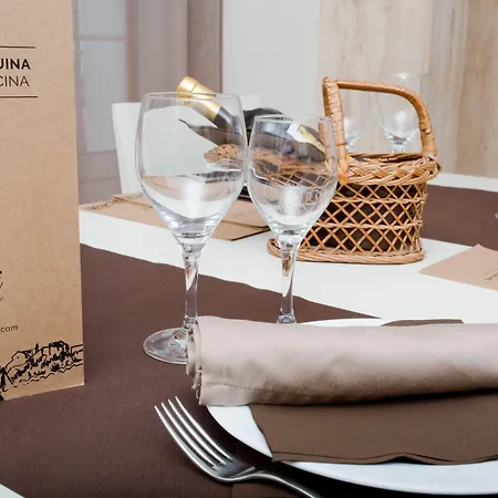 Jeni & Restaurant Es Mercadal