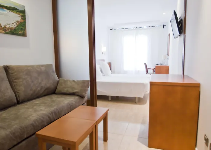 Hotel Jeni & Restaurant Es Mercadal