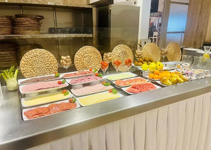 Jeni & Restaurant 3*