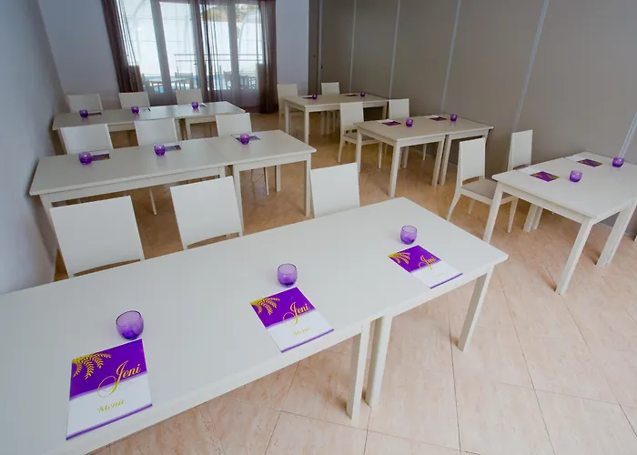 Hotel Jeni & Restaurant Es Mercadal