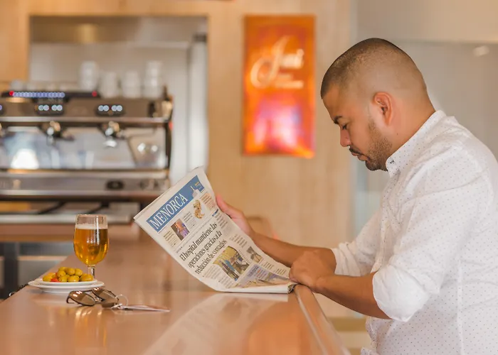 Jeni & Restaurant 3* Es Mercadal