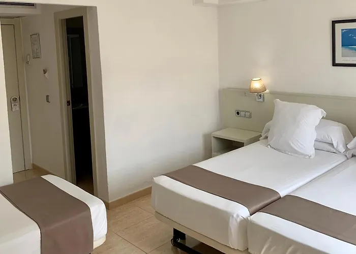 Jeni & Restaurant Hotel