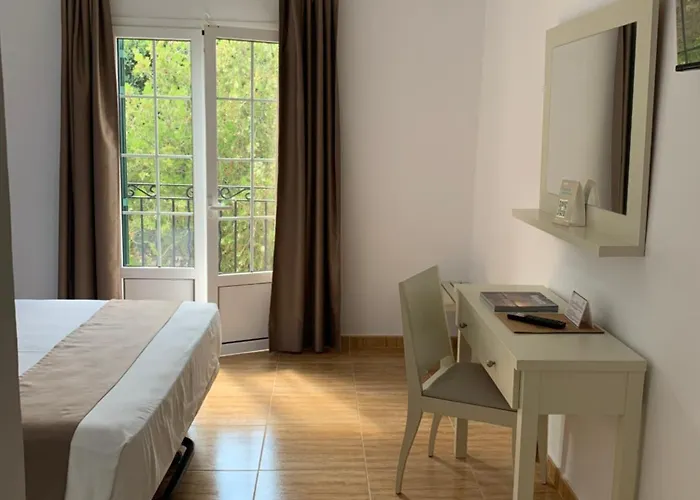 Hotel Jeni & Restaurant