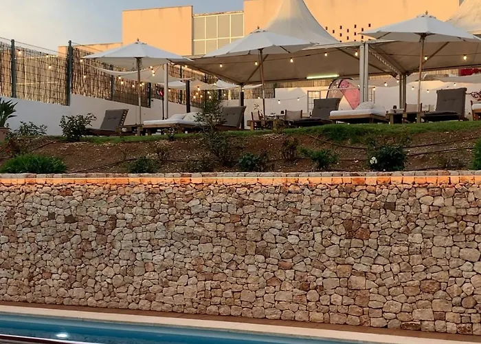 Jeni & Restaurant Hotel Es Mercadal