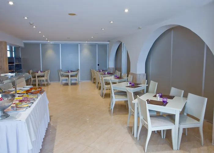 Hotel Jeni & Restaurant 3*