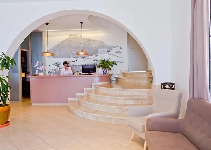 Jeni & Restaurant Hotel