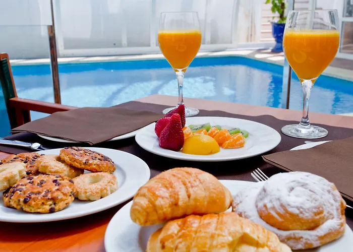 Jeni & Restaurant 3*