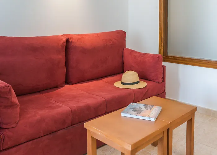 Jeni & Restaurant Hotel 3*