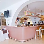 Jeni & Restaurant Hotel Es Mercadal