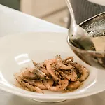 Jeni & Restaurant Hotell
