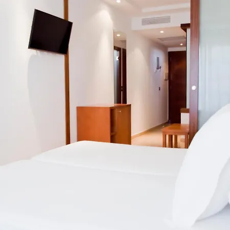 Jeni & Restaurant מלון אס מרקדל