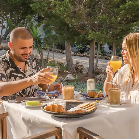 מלון Jeni & Restaurant 3*