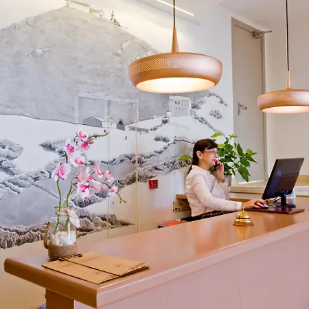 Jeni & Restaurant Hotel Es Mercadal