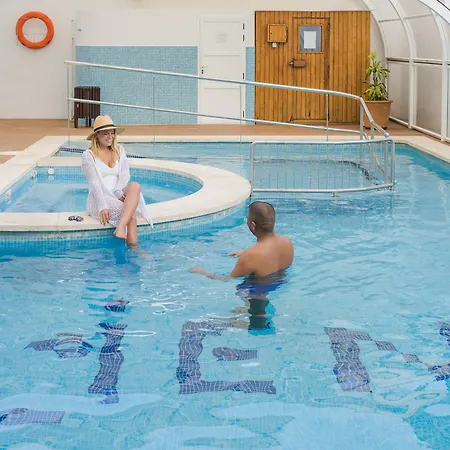 Jeni & Restaurant Hotel