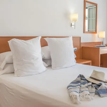 Jeni & Restaurant מלון 3*