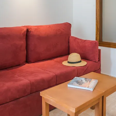 Jeni & Restaurant מלון 3*