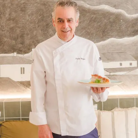 Jeni & Restaurant Hotel 3*