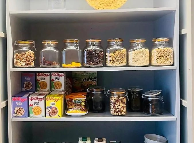 Jeni & Restaurant Hotel 3*