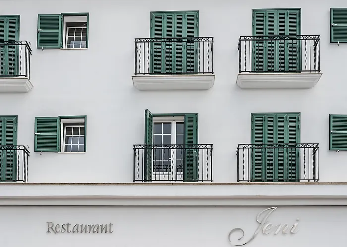 Hotel Jeni & Restaurant 3*