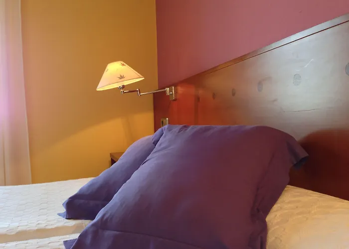 Jeni & Restaurant Hotel